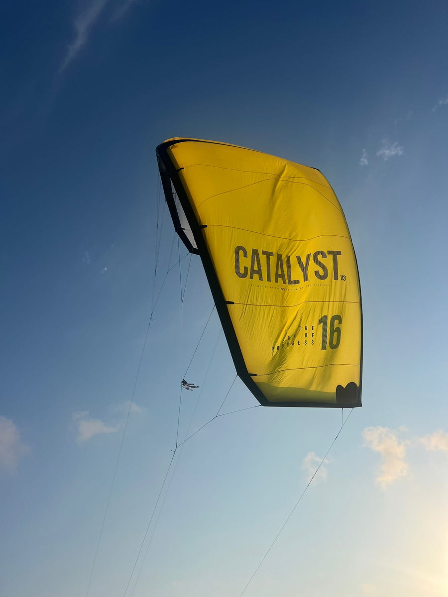 USED OZONE CATALYST V4 Kite 16M