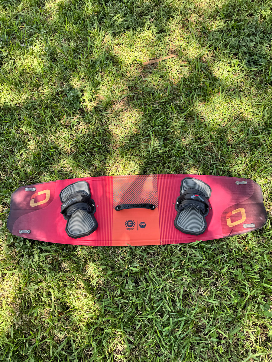 OZONE CODE V4 Performance Freeride Kiteboard 138CM x 41CM - DEMO