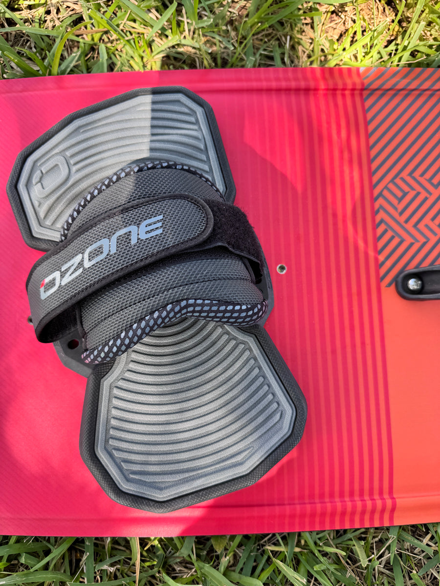 OZONE CODE V4 Performance Freeride Kiteboard 138CM x 41CM - DEMO
