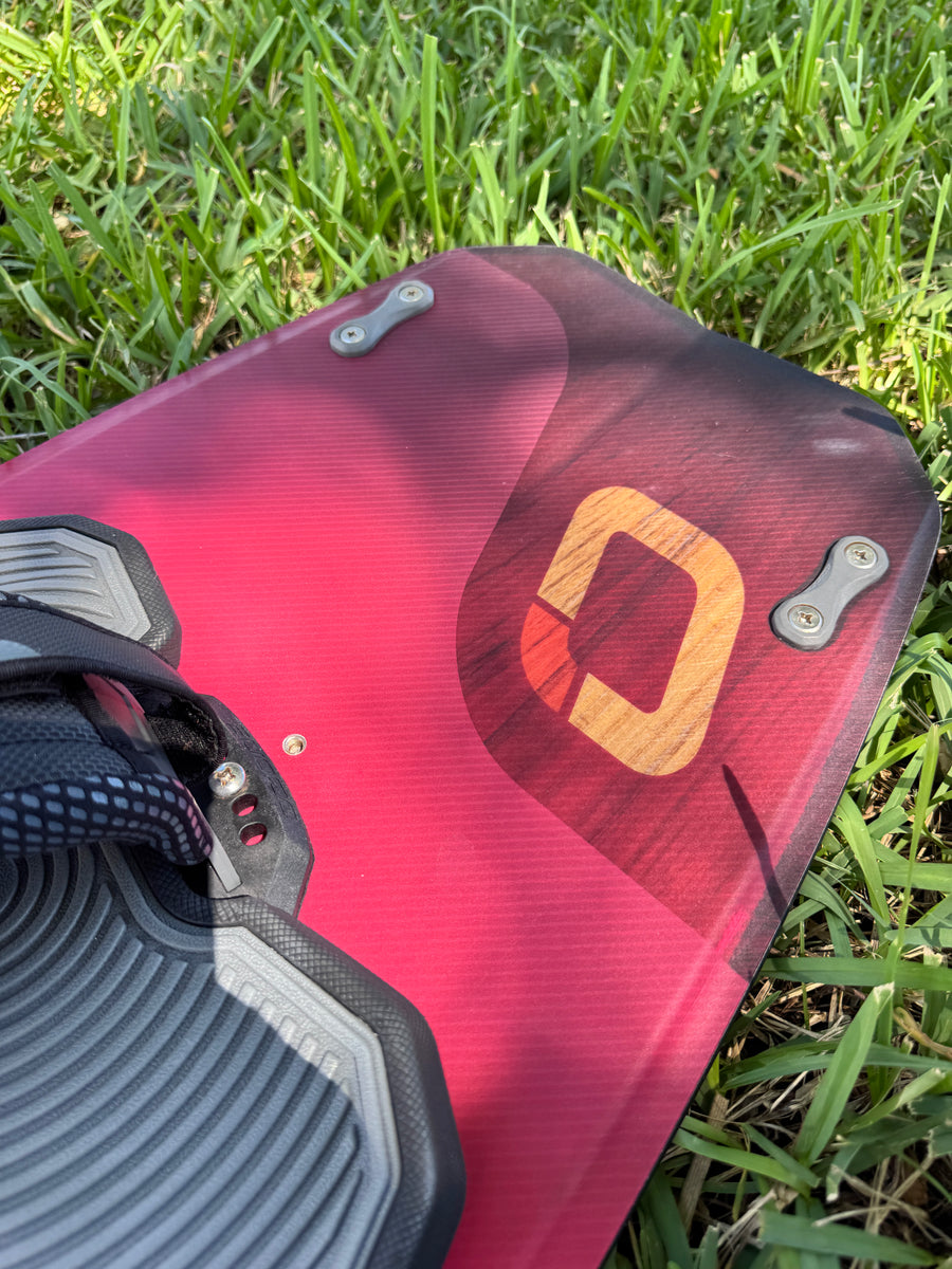OZONE CODE V4 Performance Freeride Kiteboard 138CM x 41CM - DEMO