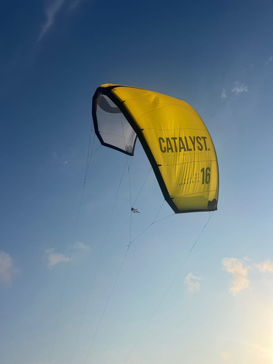 USED OZONE CATALYST V4 Kite 16M